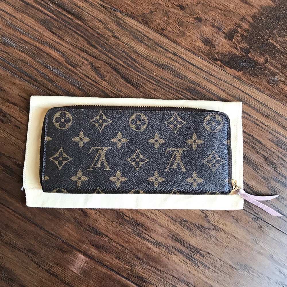 Louis Vuitton PF. Clemence Mono. R. Bal.